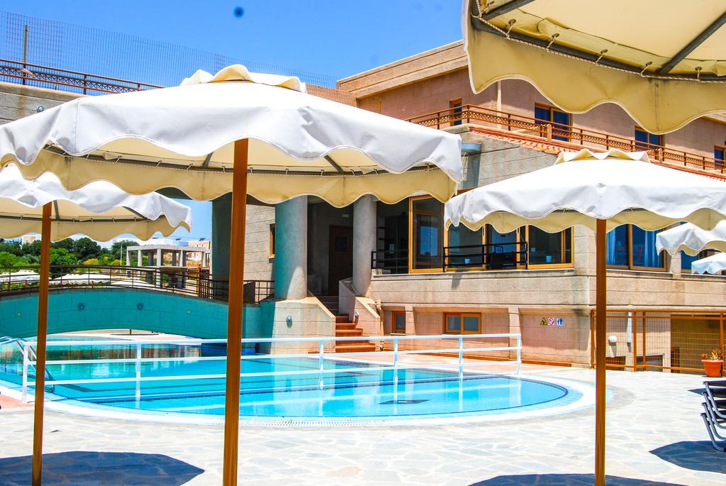 Hotel Ledras Ґеннаді Номер фото