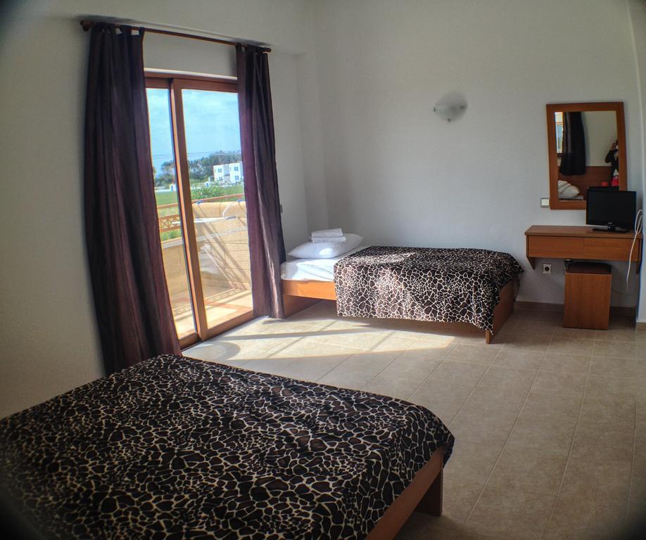 Hotel Ledras Ґеннаді Номер фото